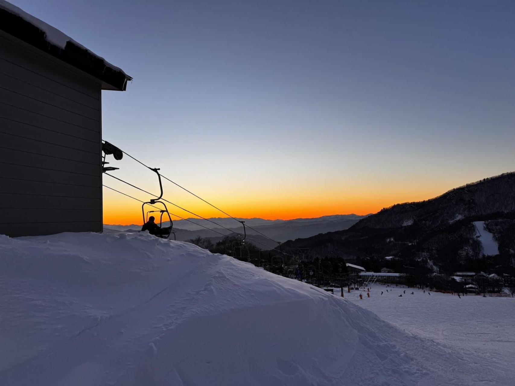 Snowfall Meteor 飛雪流星 Kaminoyama Exterior foto